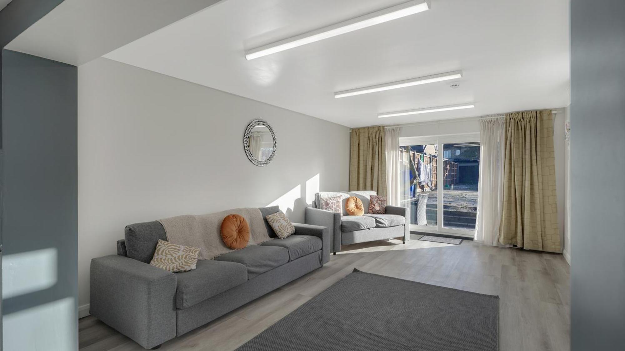 Comfy Double En-Suite Room In Barking 바킹 외부 사진